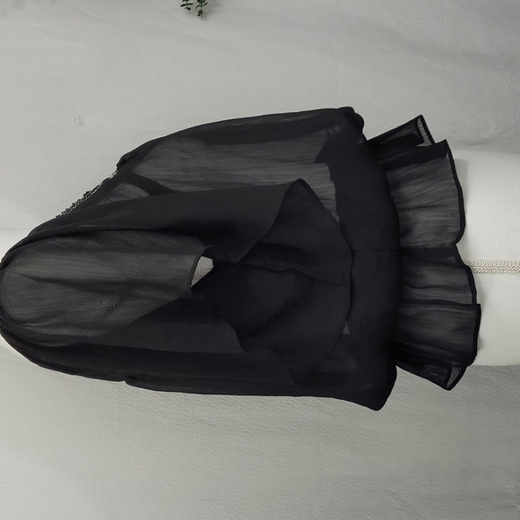 Mudd short sleeve semi sheer flower blouse - Picture 3 of 7